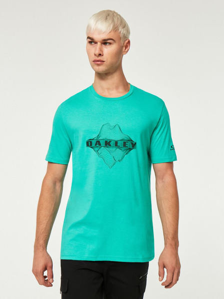 Oakley T-shirt